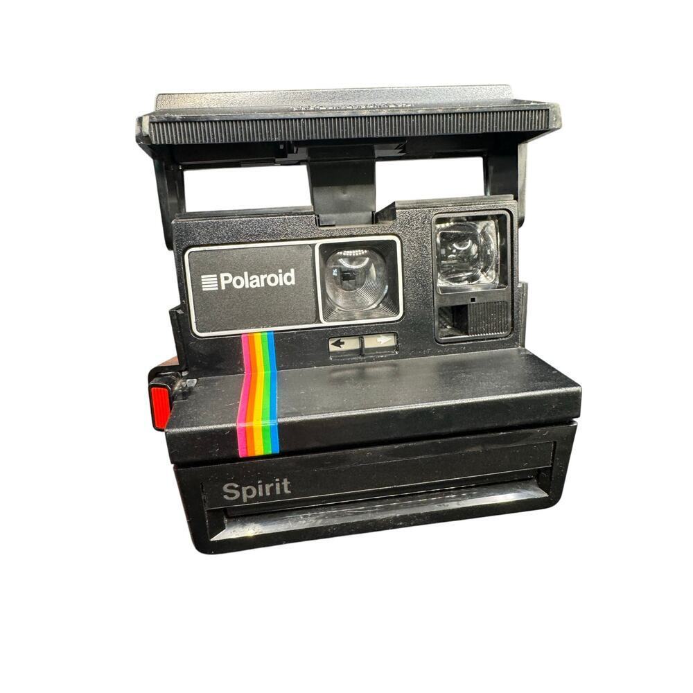 Vintage Polaroid 600 Land Camera- unsure if it works as no clue how to tell